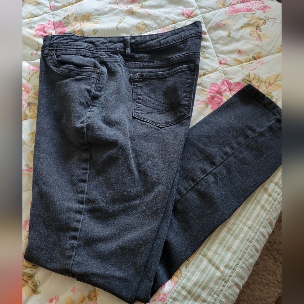 Simply Vera black skinny jeans